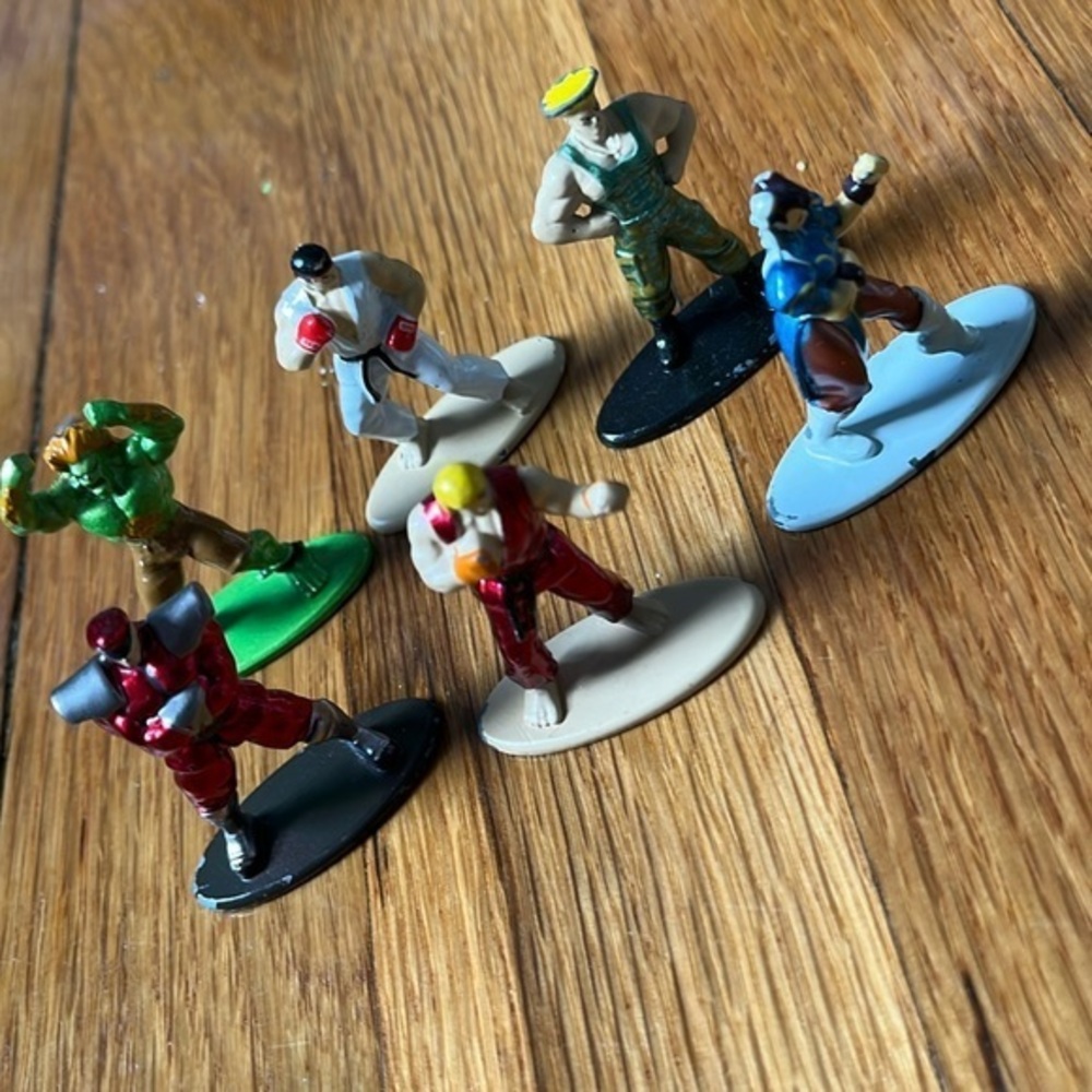 Street Fighter metal figs figurines set some signs of use & play see pic 6 total - Picture 1 of 4